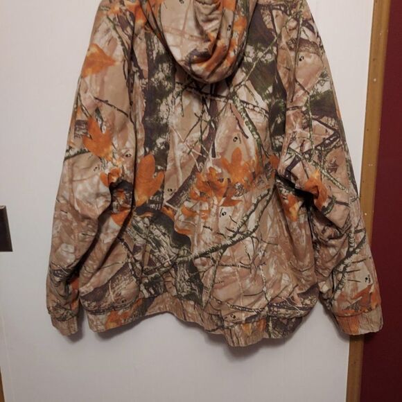 - Outfitters  Ridge  size 54-56  Excellent cond  2 X removable hood - Picture 3 of 3